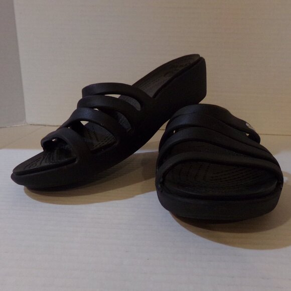 Women's Crocs Sandals Black Straps Size 9 - Picture 1 of 11